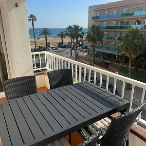Lujoso Piso Enfrente De Playa De Fenals, 2 Terrazas Apartamento